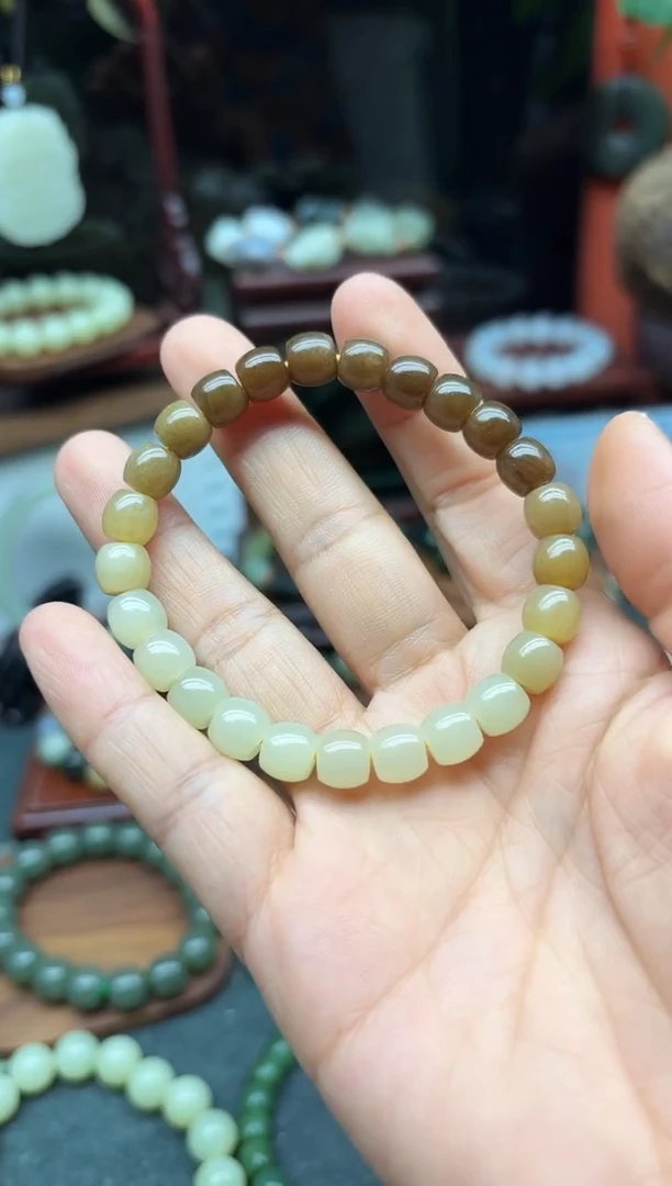 未镶嵌手链和田玉8MM   糖白渐变