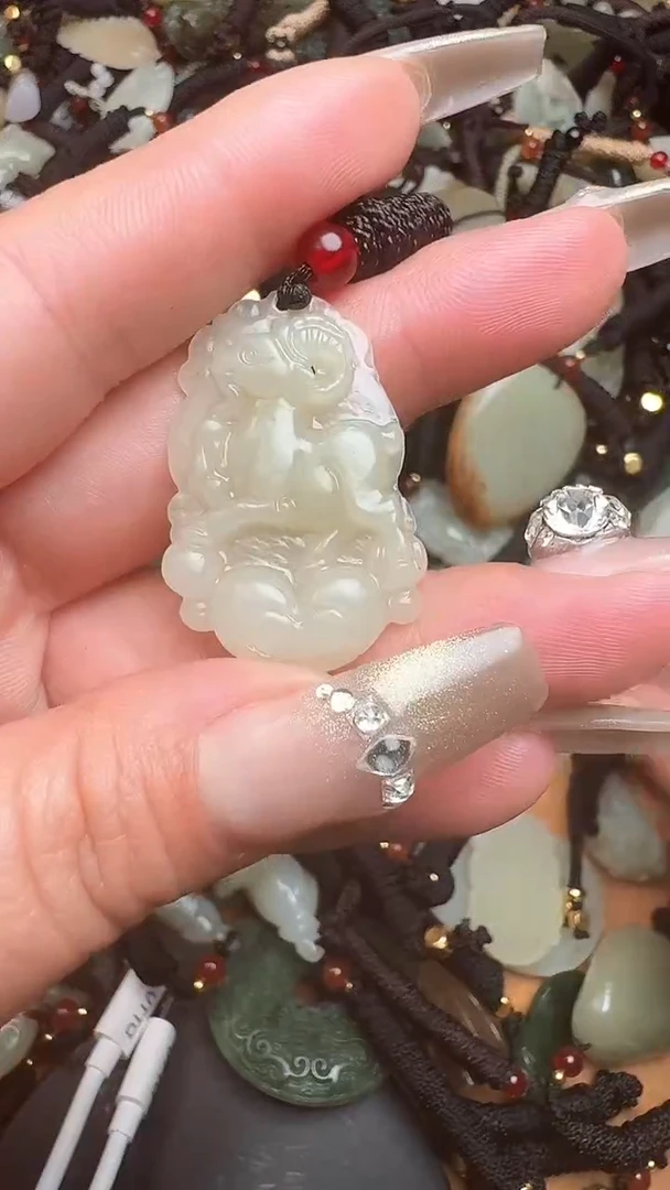 【闪购商品】和田玉颈饰未镶嵌1