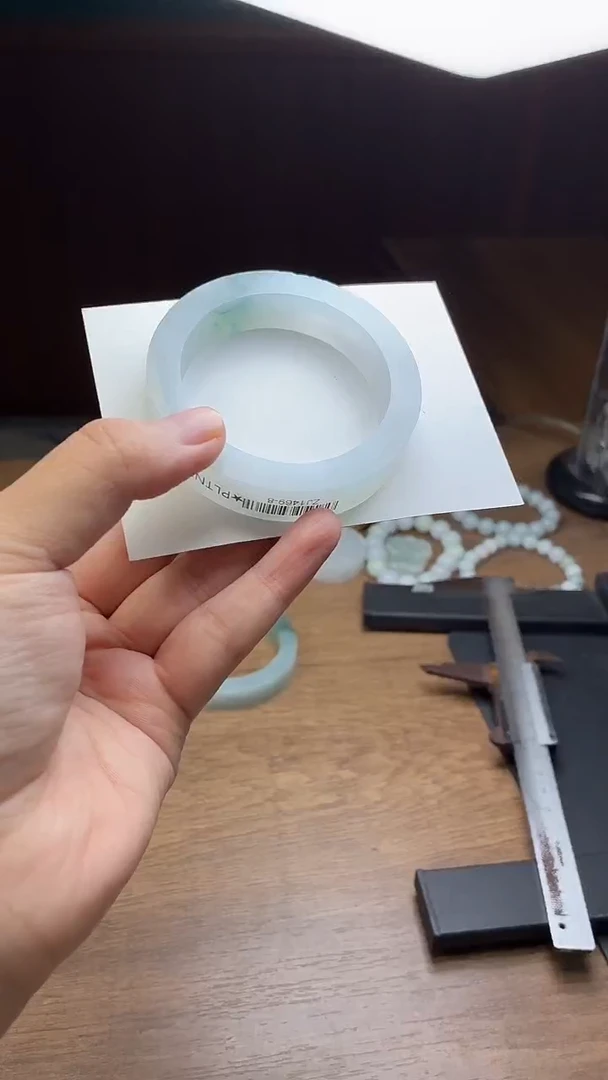 未镶嵌手镯定制翡翠蓝****️定制