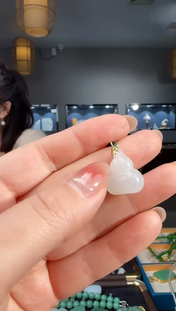 吊坠(不含链)18K金镶嵌和田玉1