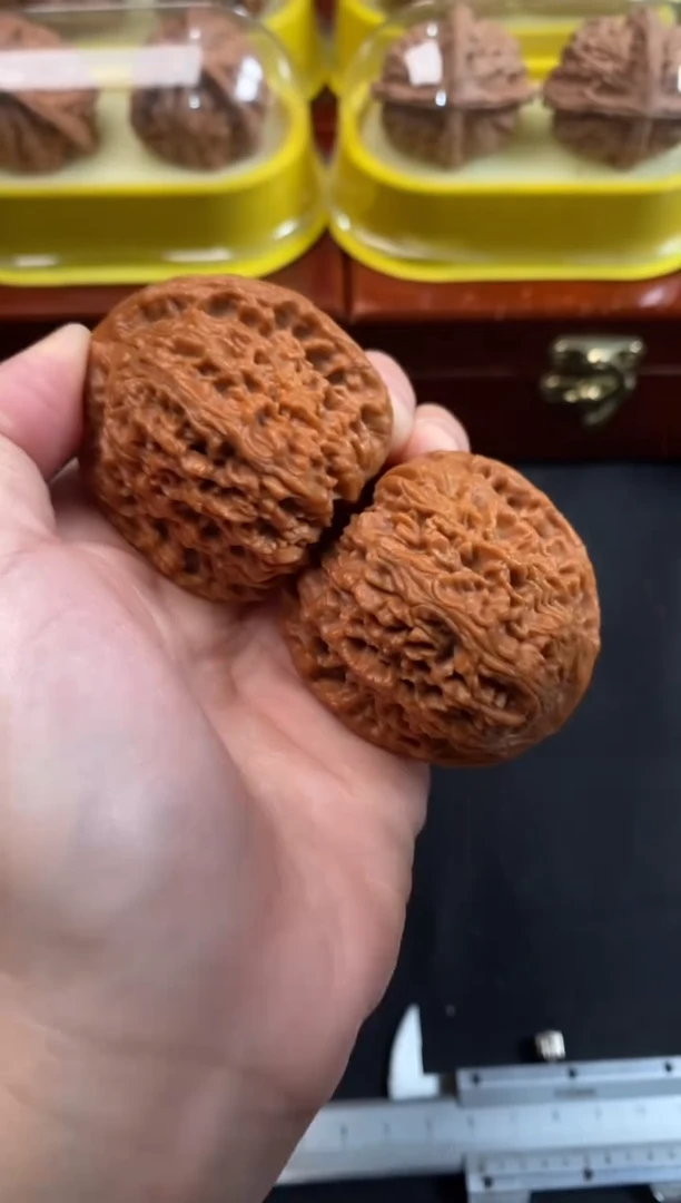 把件文玩核桃南疆石43尺N507