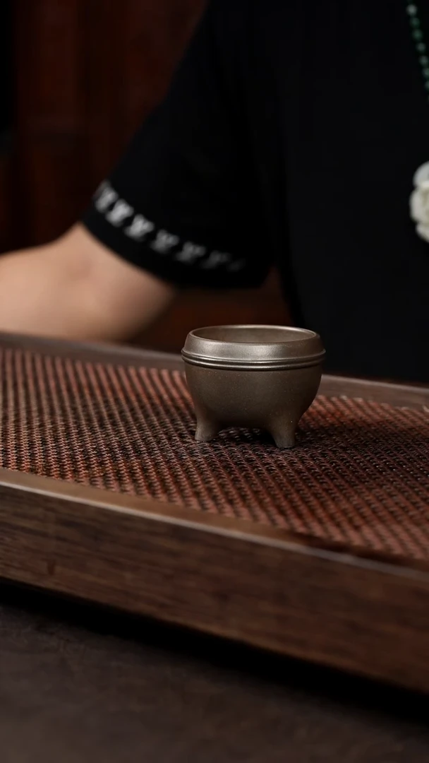 茶壶紫砂6-1三足腰线