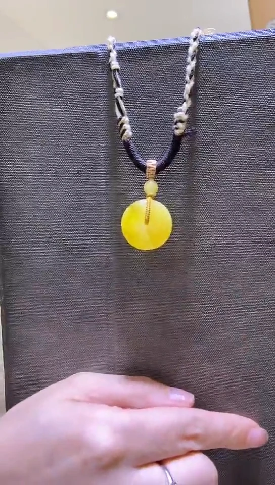 蜜蜡吊坠(赠链)未镶嵌蜜蜡扣子吊坠
