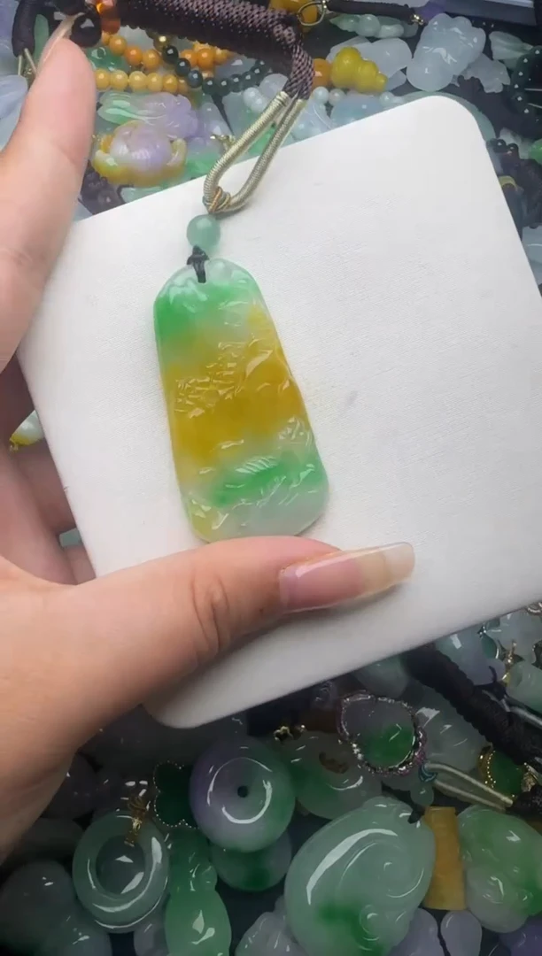 翡翠未镶嵌颈饰天然缅甸翡翠吊坠