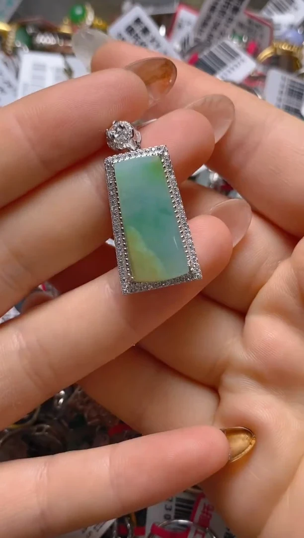 银S925镶嵌戒指翡翠百内无证书