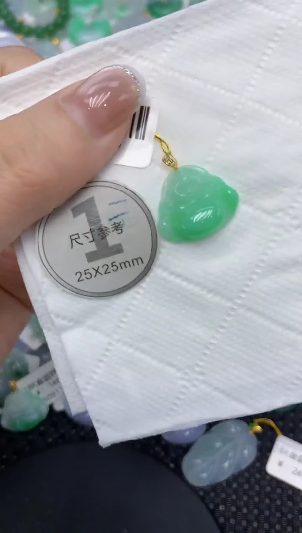 颈饰18K金镶嵌翡翠11111111