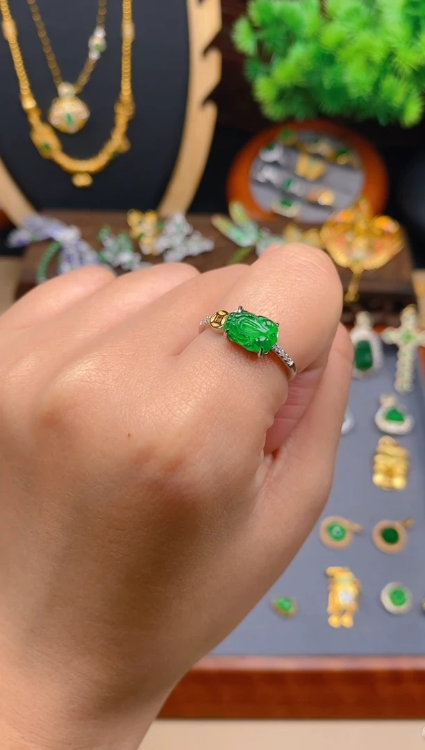 【闪购商品】翡翠戒指银S925镶嵌貔貅戒指