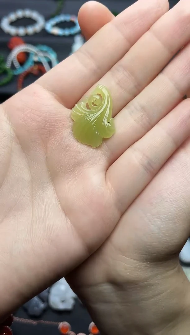 颈饰未镶嵌和田玉银杏叶06