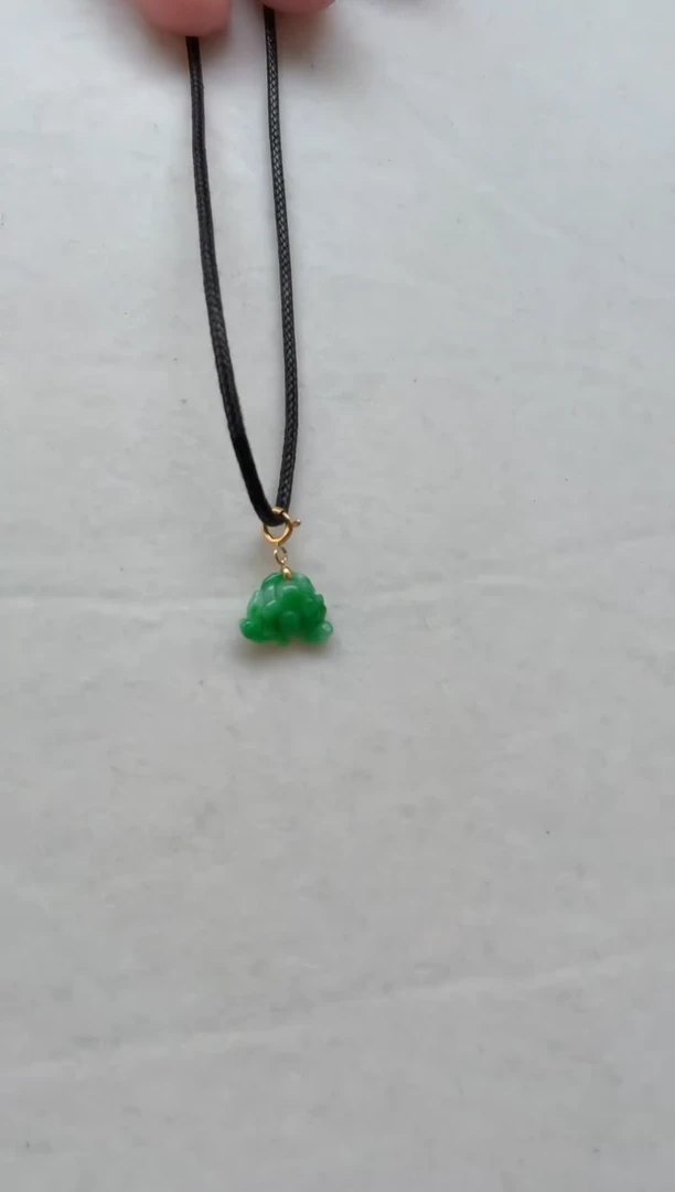 颈饰18K金镶嵌翡翠挂件