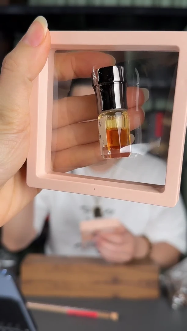 沉香沉香精油23年制海南鸡母虫漏古法原油1克