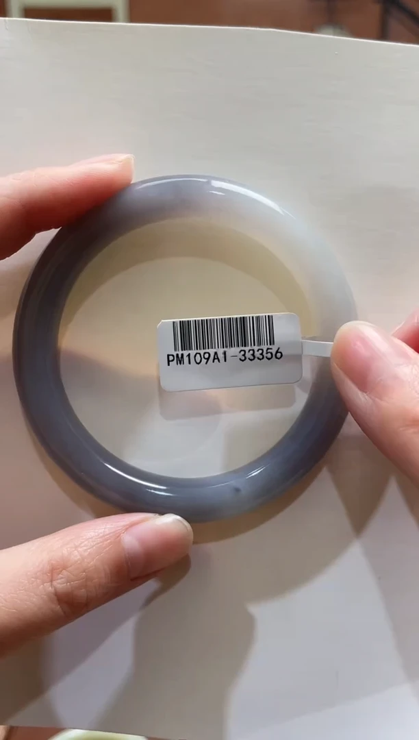 【闪购商品】和田玉手镯未镶嵌56