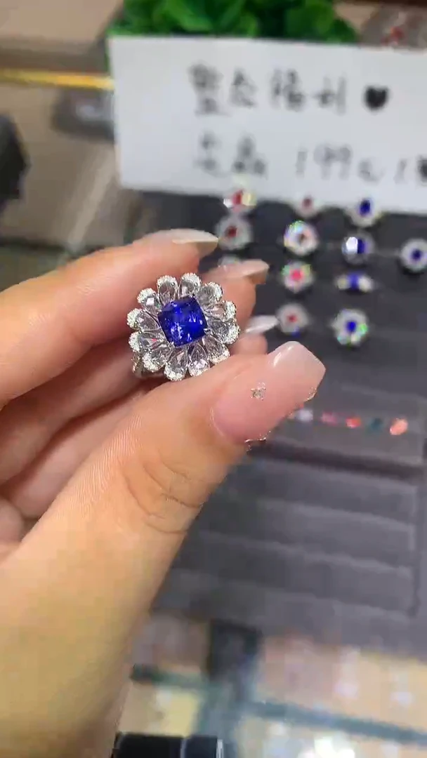 戒指蓝宝石18K金镶嵌2.15ct
