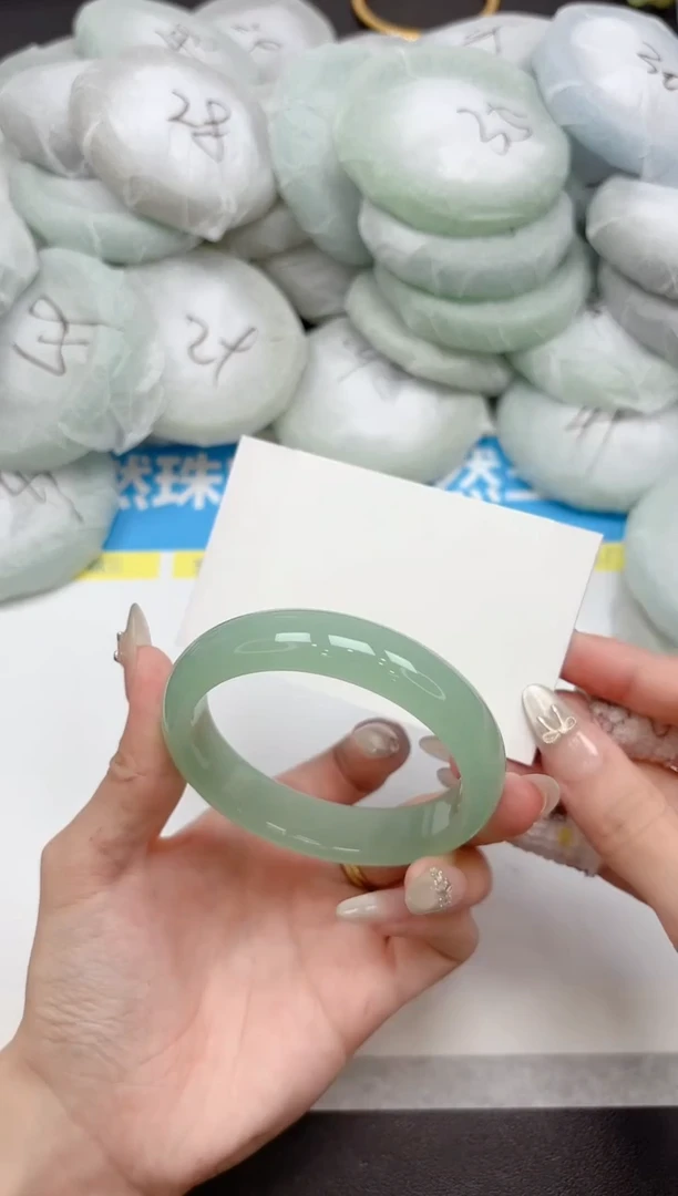 未镶嵌手镯石英质玉264-54.4