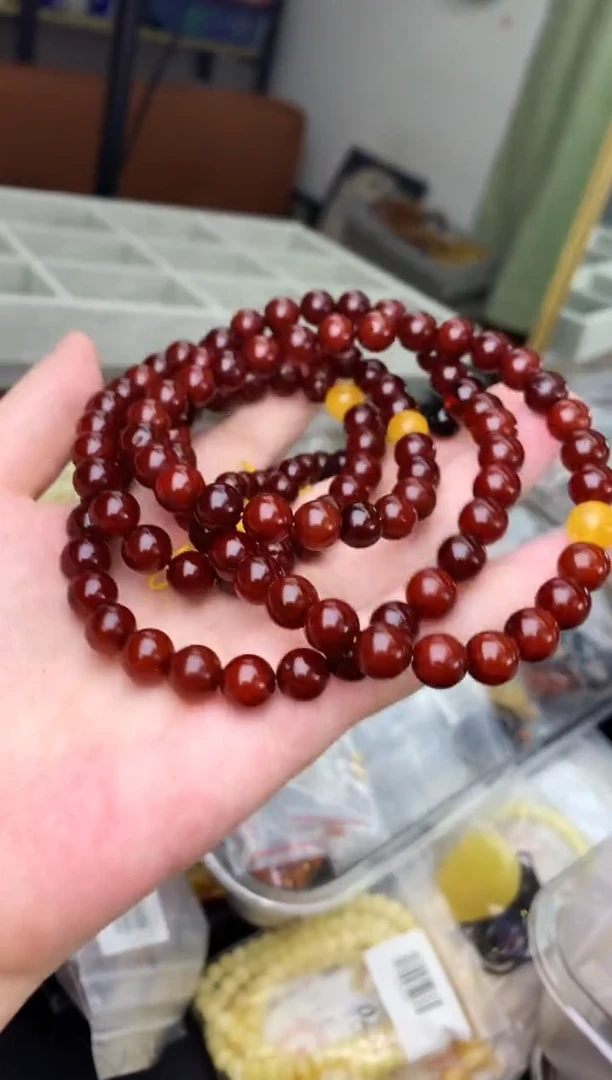 蜜蜡未镶嵌珠宝奇石46