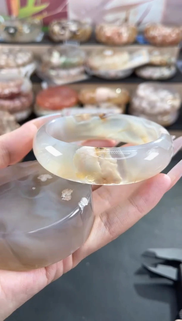 未镶嵌手镯石英质玉61