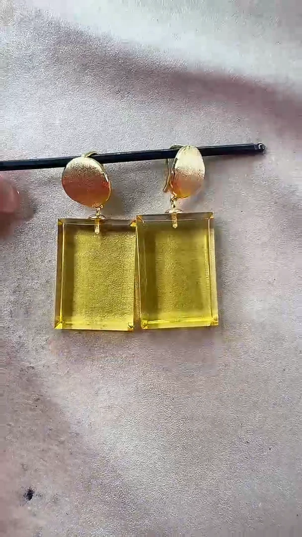 琥珀颈饰未镶嵌耳环