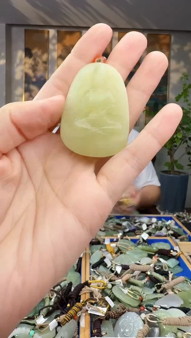 未镶嵌和田玉挂件拍一发一