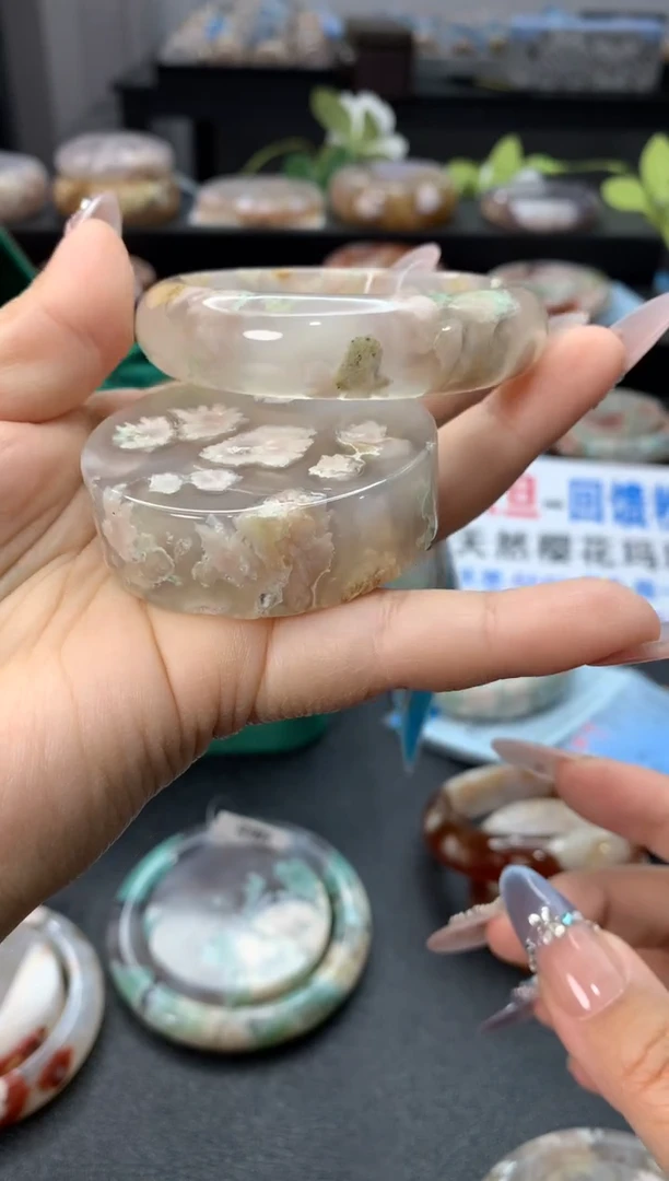 未镶嵌手镯石英质玉（53-54圈口）赠送镯心