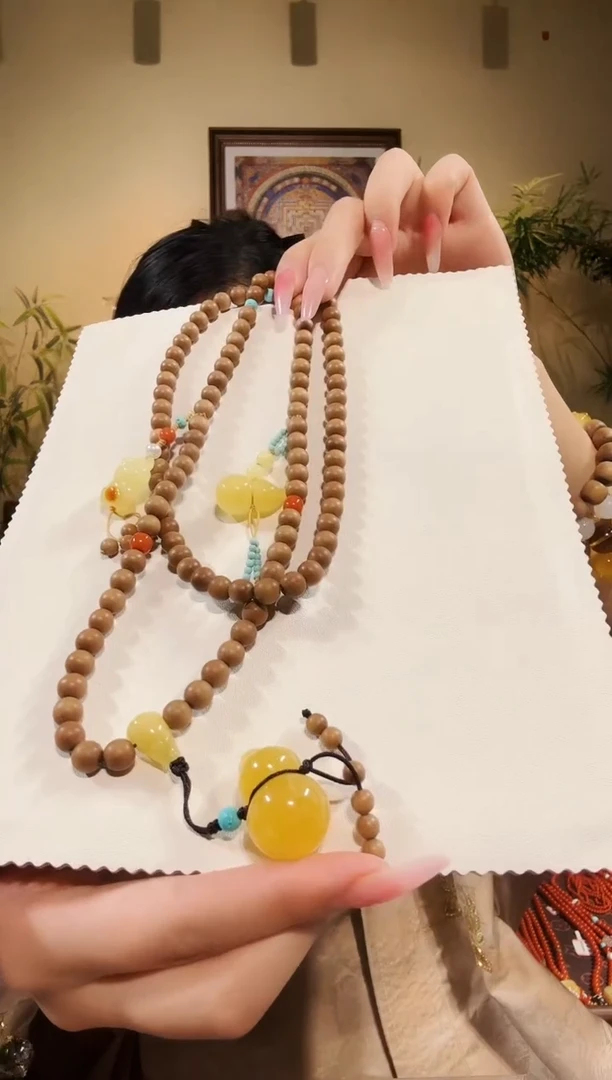 琥珀颈饰未镶嵌老山檀108
