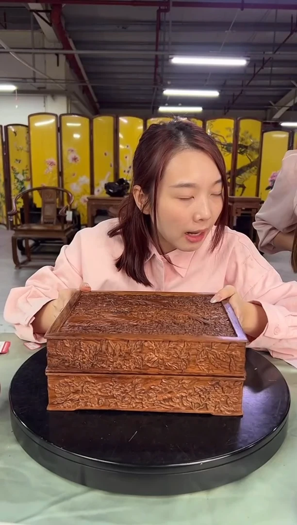 木携**行DZ1029-P7MK--红梅花绶带长方盒（拍）