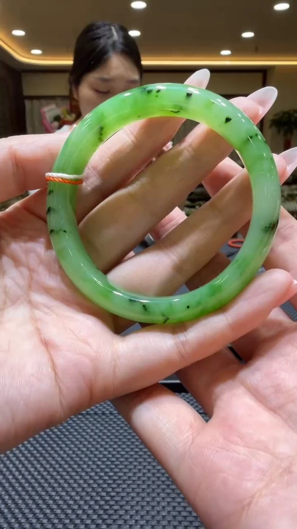 颈饰未镶嵌和田玉手镯57