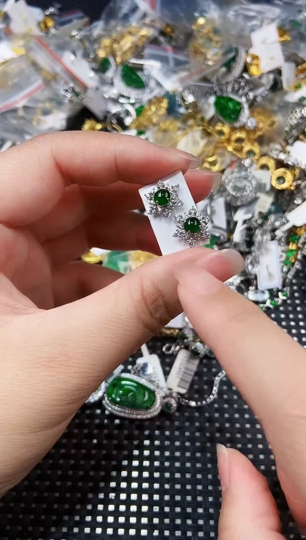 翡翠未镶嵌耳饰1111111111