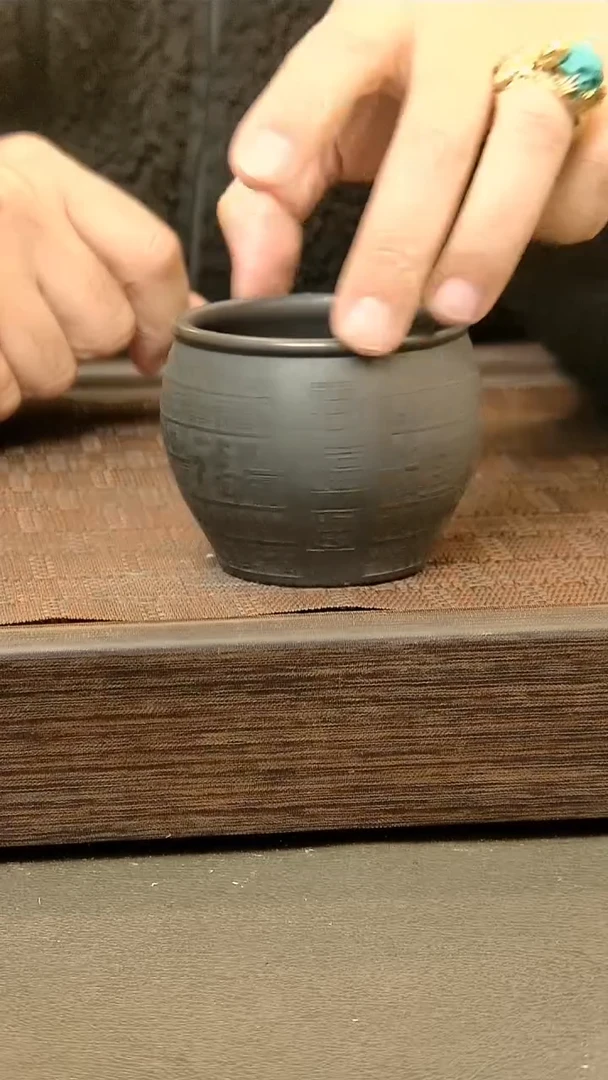 茶盏6.。。。。。。。。。