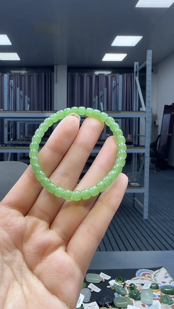 未镶嵌手串和田玉1