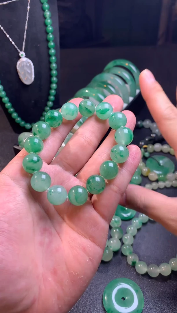 未镶嵌手串石英质玉（非洲翠）卡14mm手串