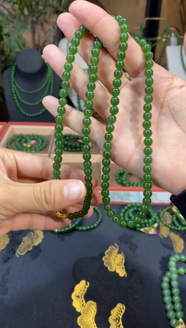 颈饰未镶嵌和田玉（碧玉）6辣绿无矿高货毛衣链