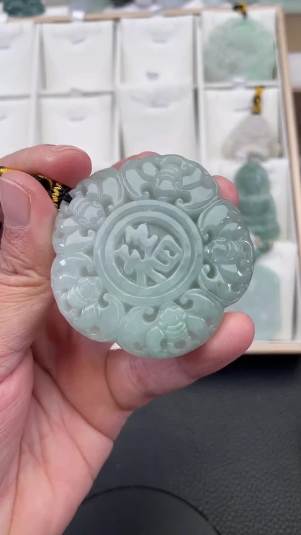 颈饰未镶嵌翡翠天然缅甸翡翠A货125