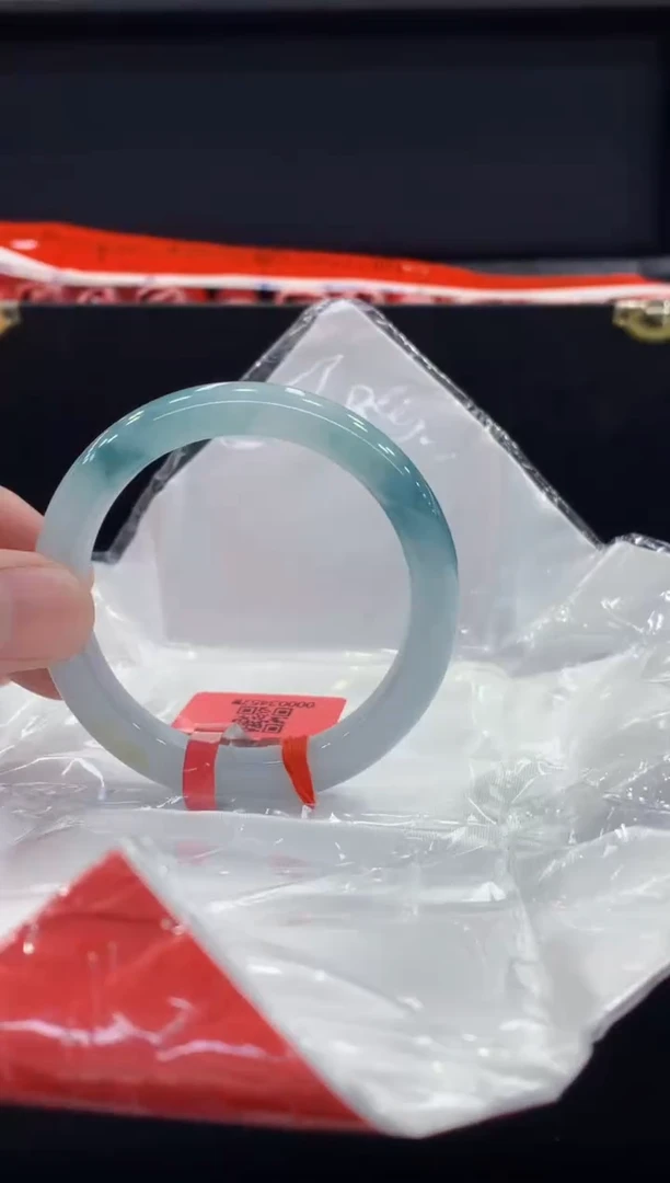 未镶嵌手镯翡翠翡翠手镯