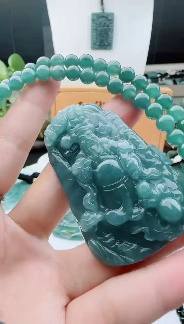 【闪购商品】翡翠颈饰未镶嵌多样性随机一件发货