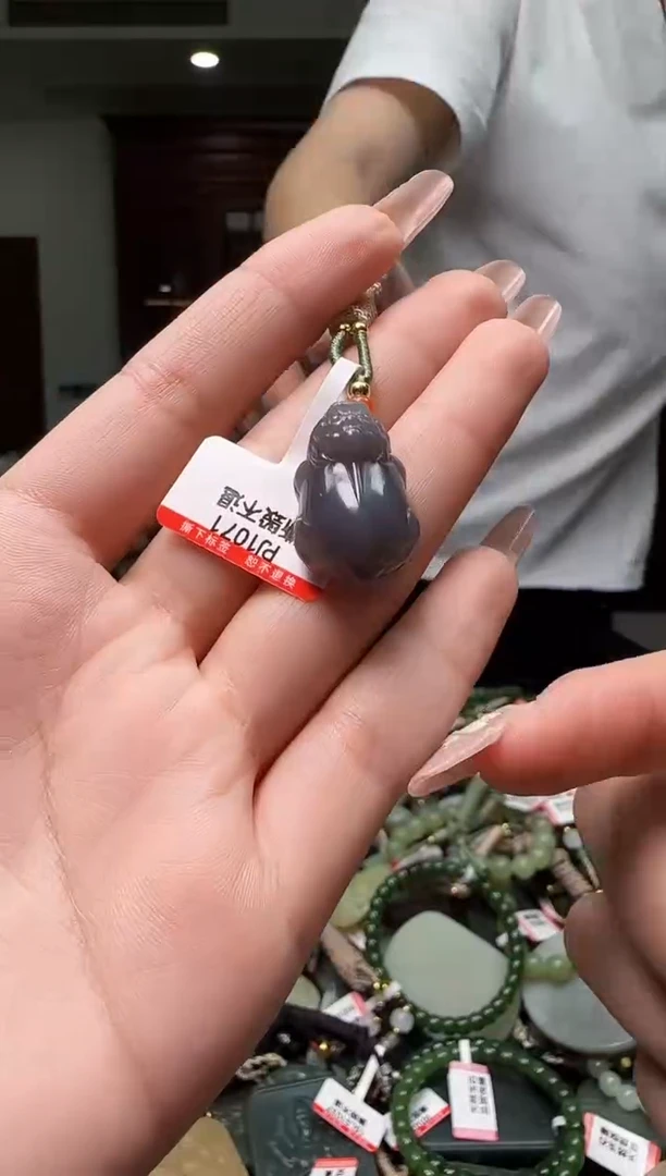颈饰未镶嵌和田玉多样性发一