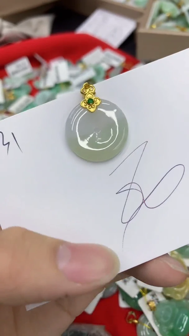 翡翠未镶嵌颈饰1111111111