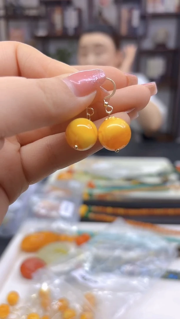 【闪购商品】蜜蜡耳饰14K金镶嵌耳勾E184