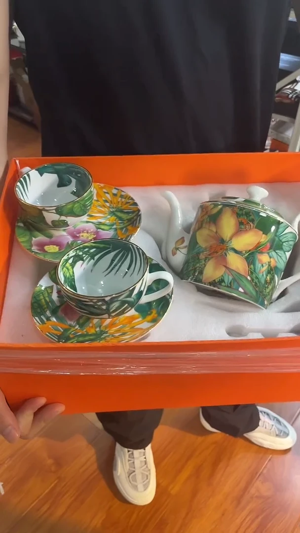 杯鸿辉家品牌瓷器，京东包邮！