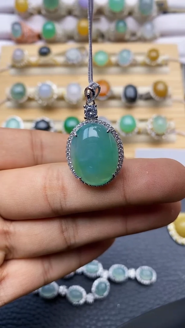 【闪购商品】翡翠吊坠(赠链)银S925镶嵌3330