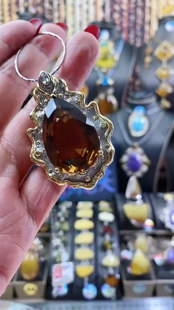 银S925镶嵌颈饰黄晶黑金皇后吊坠