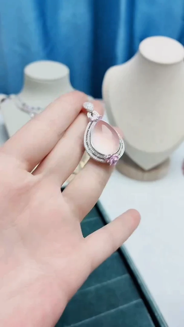 吊坠(不含链)银S925镶嵌水晶1110ZB737产品一个（多样性）