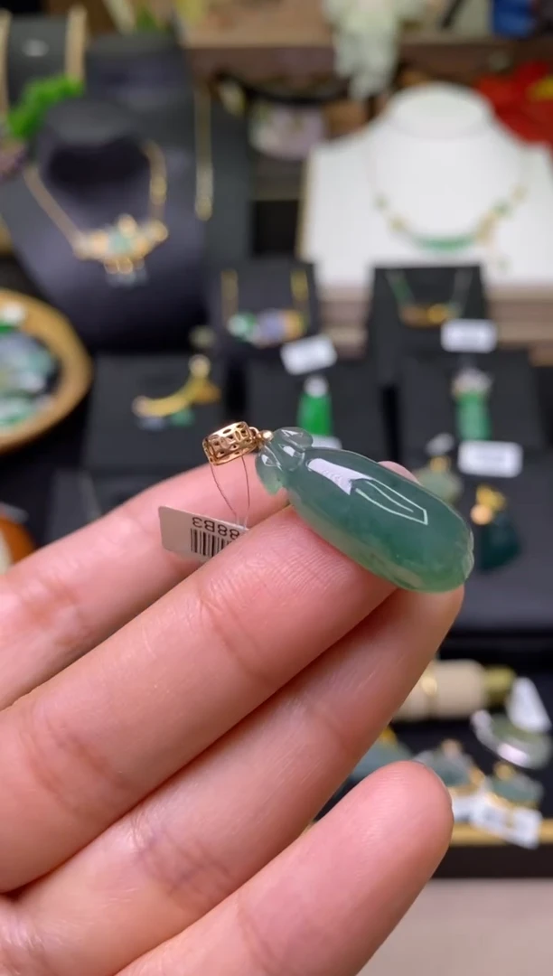 【闪购商品】翡翠颈饰18K金镶嵌净货18040