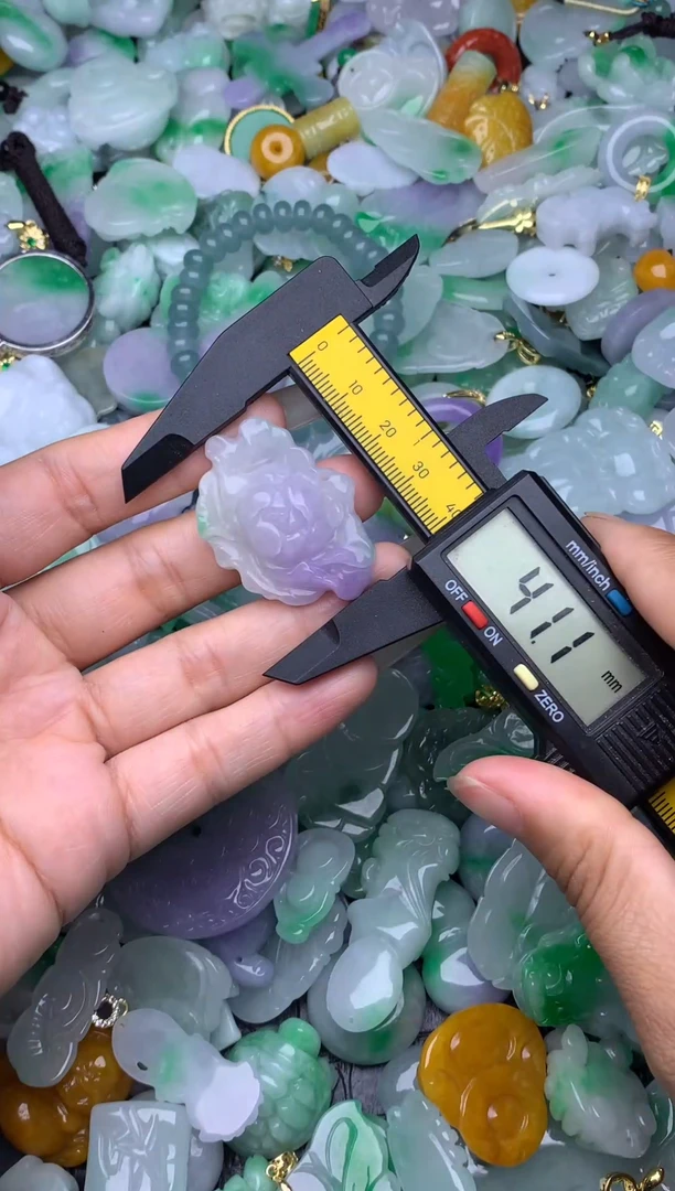 翡翠未镶嵌颈饰天然缅甸翡翠吊坠