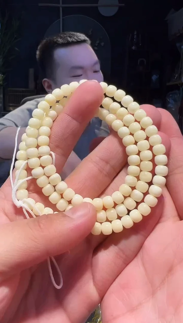 【闪购商品】蜜蜡手串未镶嵌6+108(瓷白蜡)