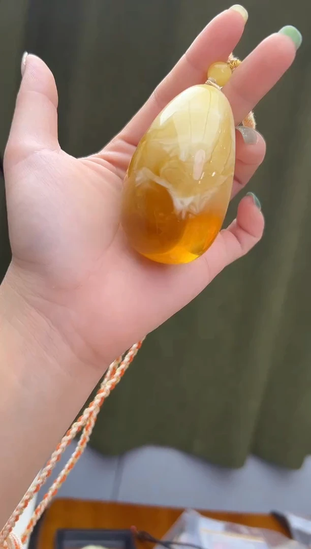 未镶嵌蜜蜡裸石蜜蜡吊坠