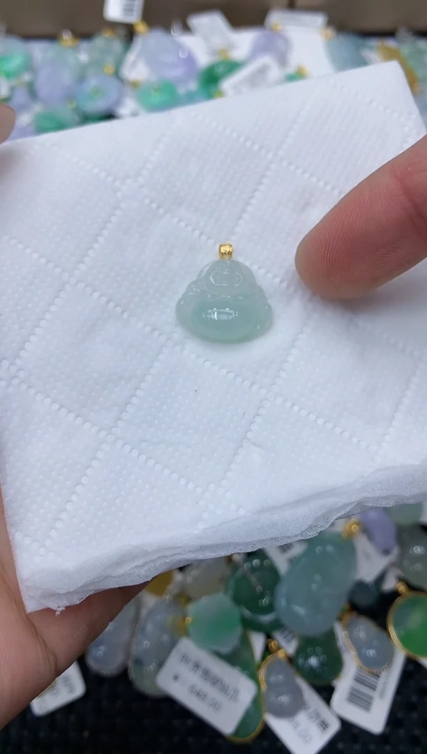 翡翠18K金镶嵌颈饰111111111