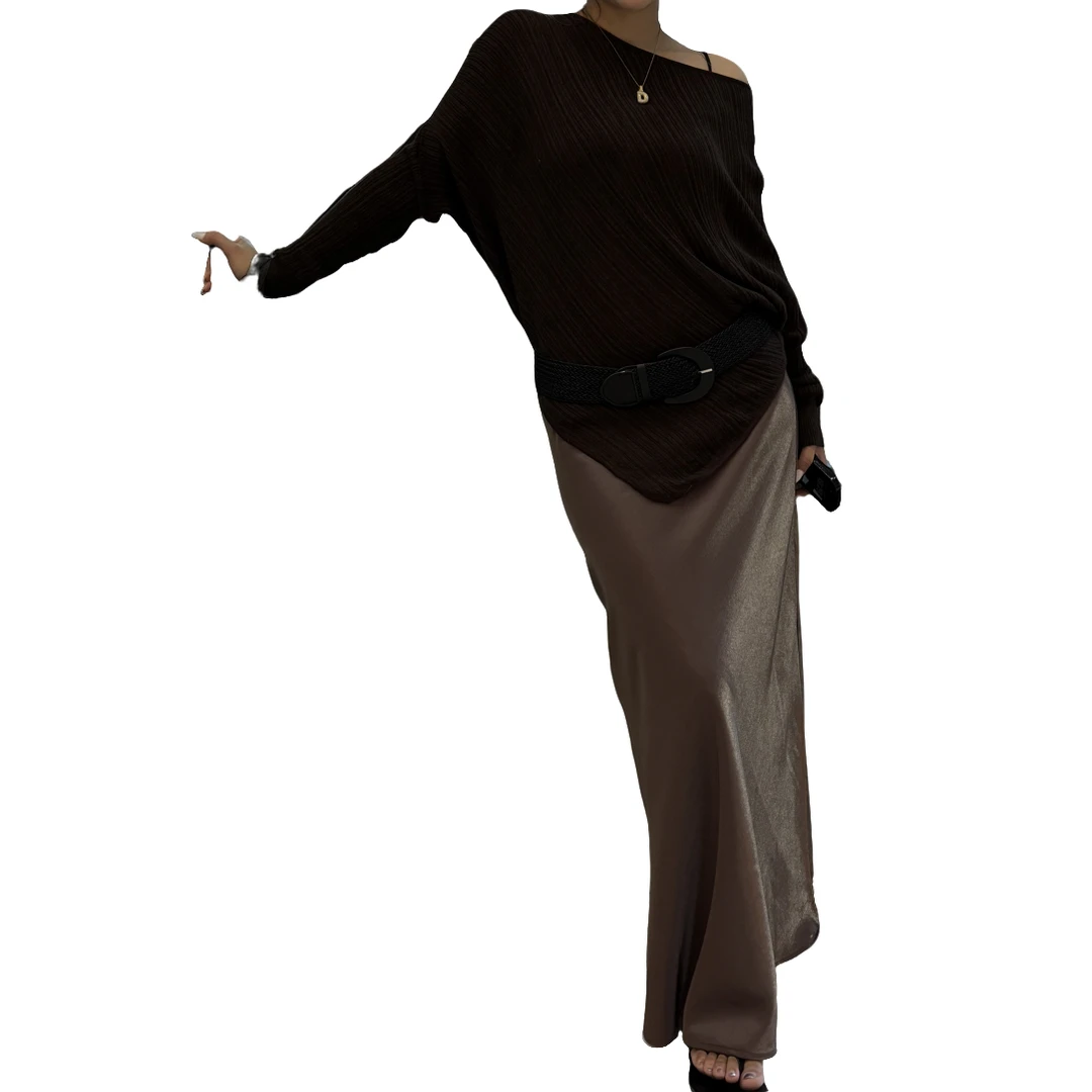 秋季老钱风宽松中袖蝙蝠袖上衣搭配高腰显瘦缎面半身裙