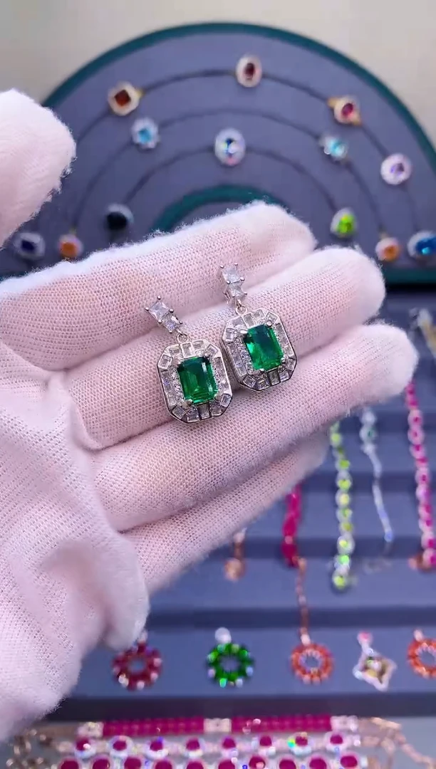 【闪购商品】透辉石耳饰银S925镶嵌5