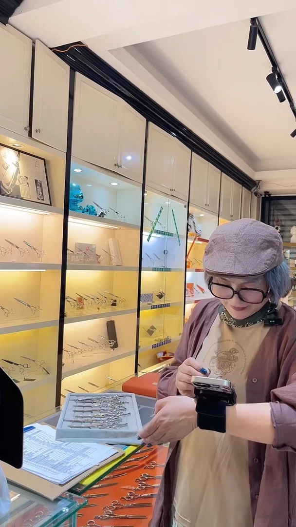 直柄绿色卡尺微瑕