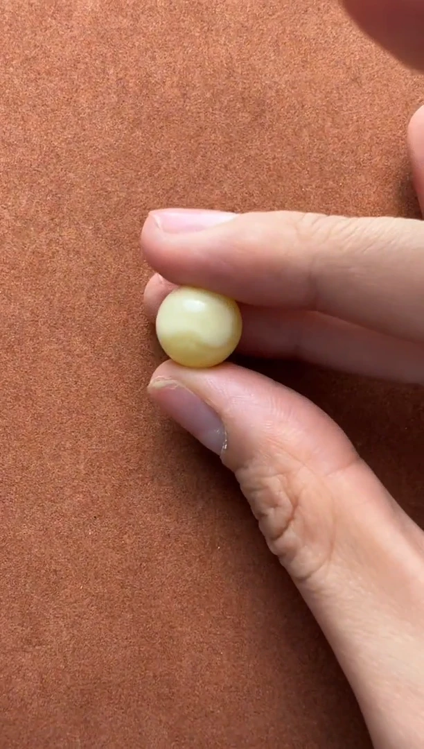 【闪购商品】蜜蜡裸石未镶嵌俄料全品12+mm1.14克