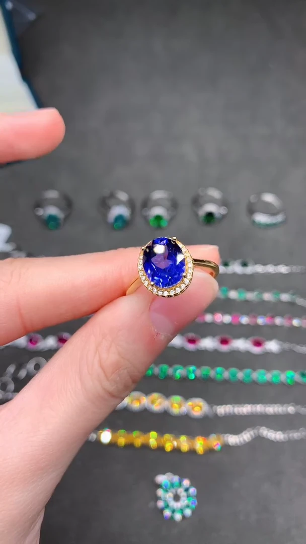【闪购商品】蓝宝石戒指银S925镶嵌......